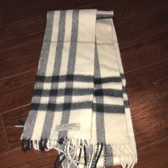 burberry scarf ivory